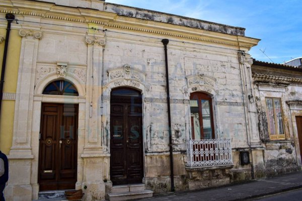 casa indipendente in vendita a Canicattini Bagni