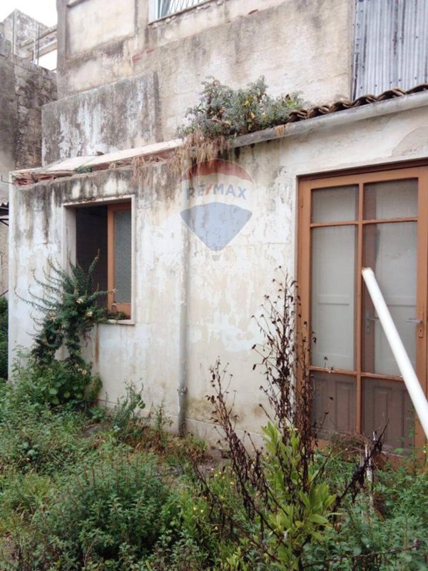 casa indipendente in vendita a Canicattini Bagni