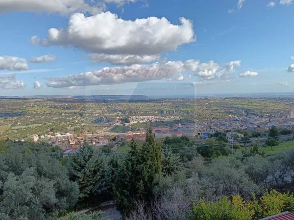 casa indipendente in vendita a Canicattini Bagni