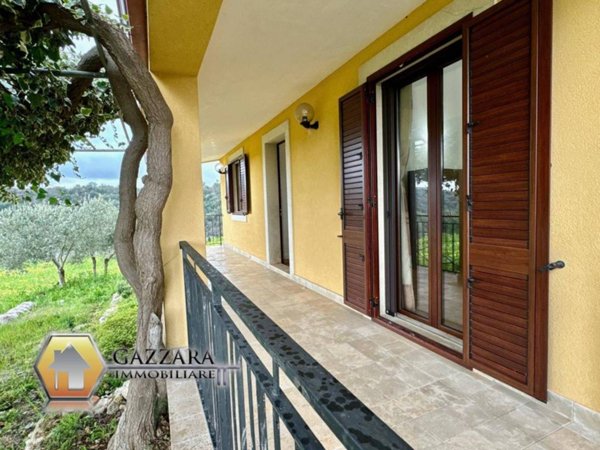 casa indipendente in vendita a Canicattini Bagni