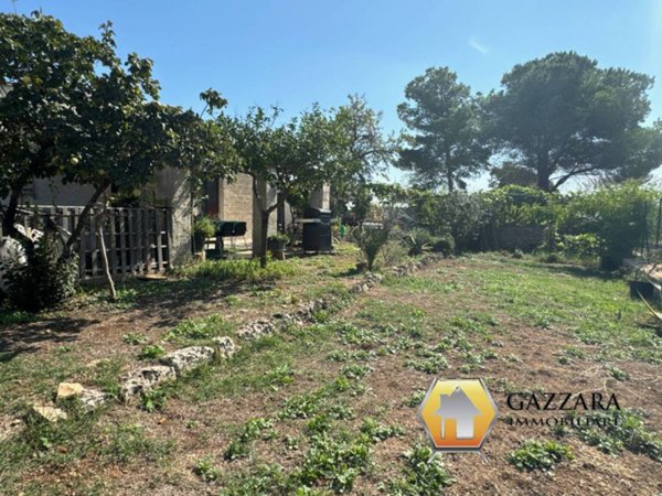 casa indipendente in vendita a Canicattini Bagni