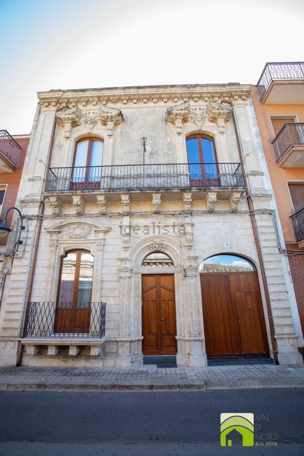 casa indipendente in vendita a Canicattini Bagni