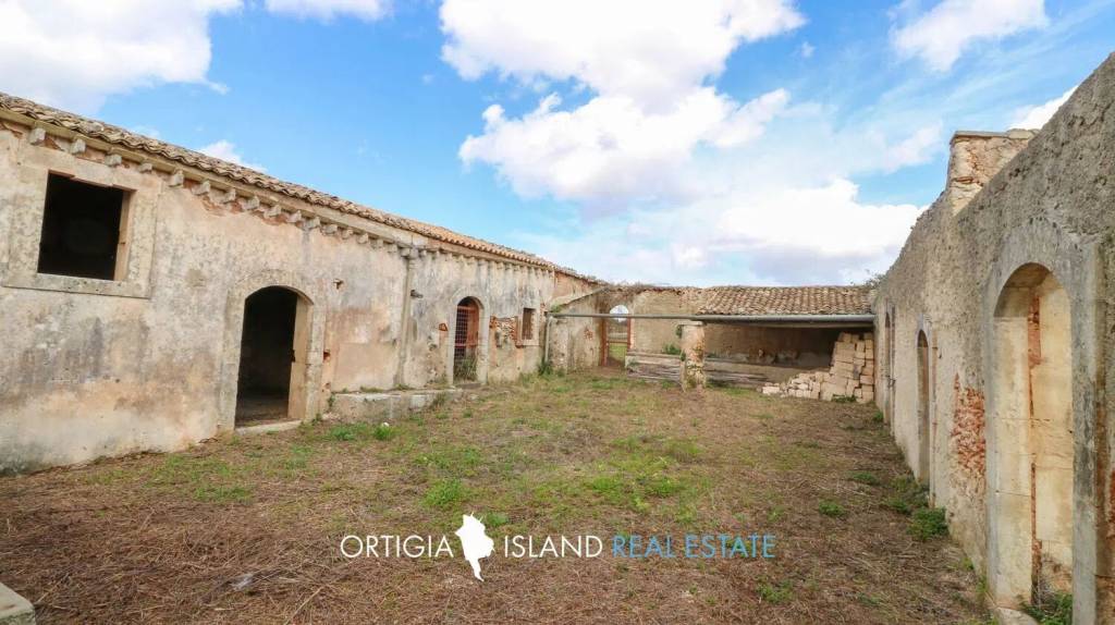 casa indipendente in vendita a Canicattini Bagni