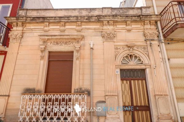 casa indipendente in vendita a Canicattini Bagni