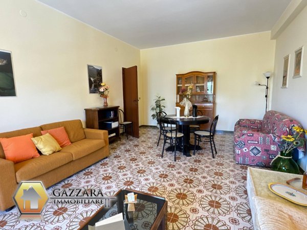 casa indipendente in vendita a Canicattini Bagni