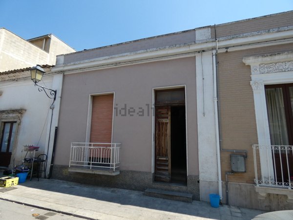 casa indipendente in vendita a Canicattini Bagni