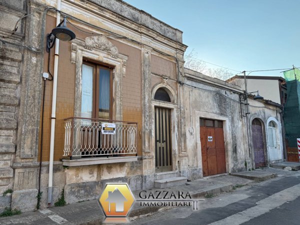 casa indipendente in vendita a Canicattini Bagni
