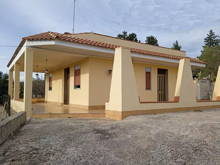 casa indipendente in vendita a Canicattini Bagni
