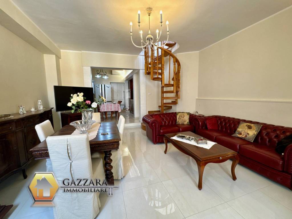 casa indipendente in vendita a Canicattini Bagni