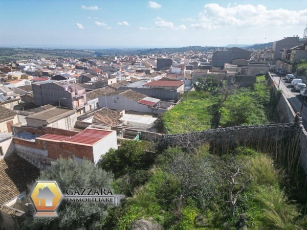 terreno edificabile in vendita a Canicattini Bagni