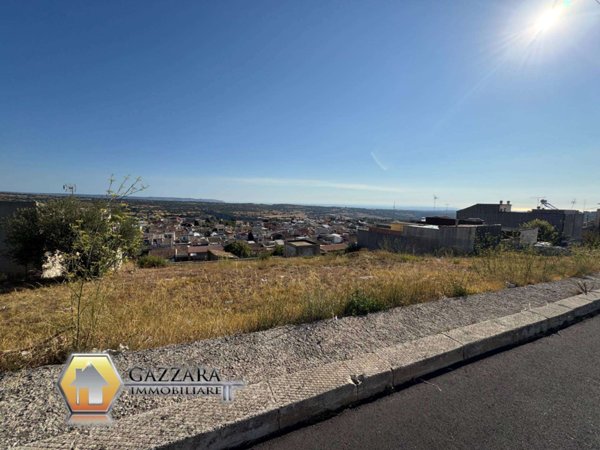 terreno in vendita a Canicattini Bagni