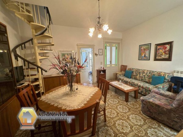 casa indipendente in vendita a Canicattini Bagni