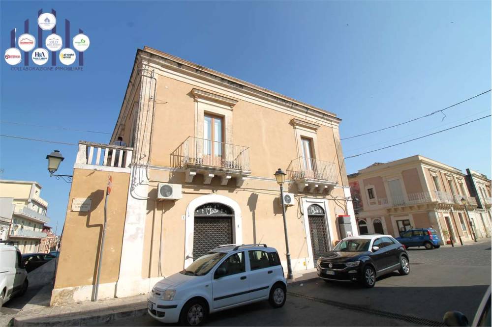 negozio in vendita a Canicattini Bagni