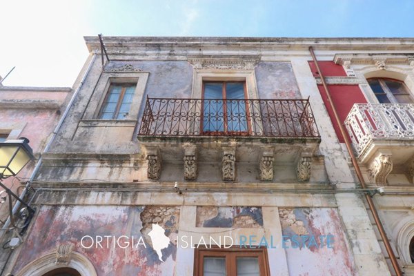 casa indipendente in vendita a Canicattini Bagni