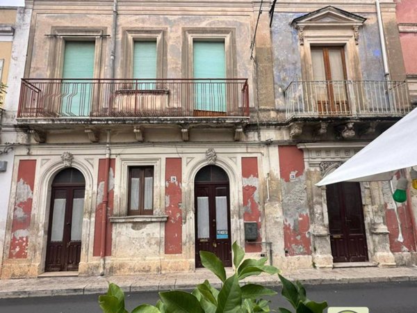 casa indipendente in vendita a Canicattini Bagni