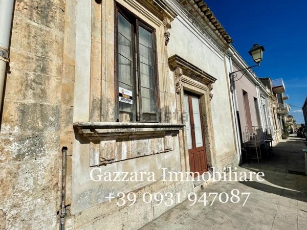 casa indipendente in vendita a Canicattini Bagni