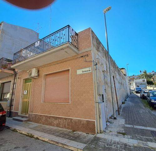 casa indipendente in vendita a Canicattini Bagni