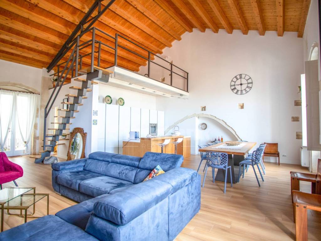 casa indipendente in vendita a Canicattini Bagni