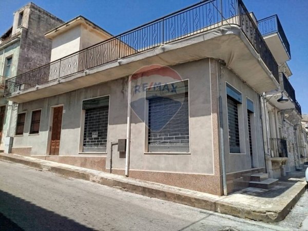 casa indipendente in vendita a Canicattini Bagni