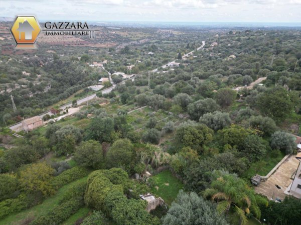 terreno edificabile in vendita a Canicattini Bagni