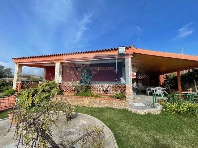 casa indipendente in vendita a Canicattini Bagni
