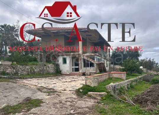 casa indipendente in vendita a Canicattini Bagni
