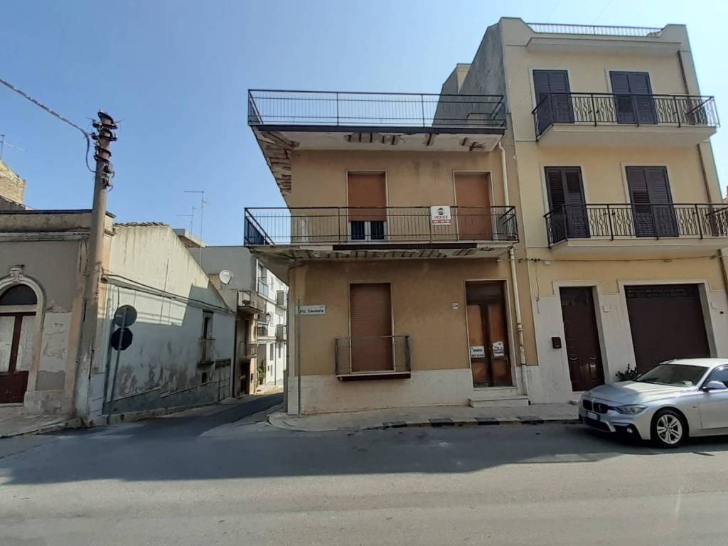 casa indipendente in vendita a Canicattini Bagni