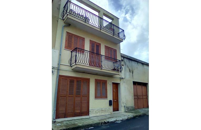 casa indipendente in vendita a Canicattini Bagni