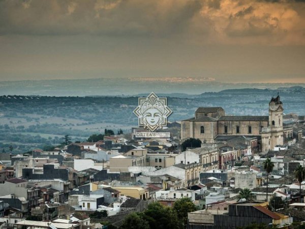 casa indipendente in vendita a Canicattini Bagni