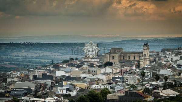 casa indipendente in vendita a Canicattini Bagni