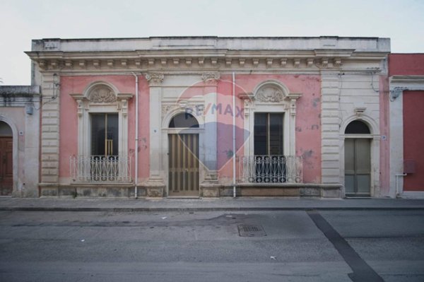 casa indipendente in vendita a Canicattini Bagni