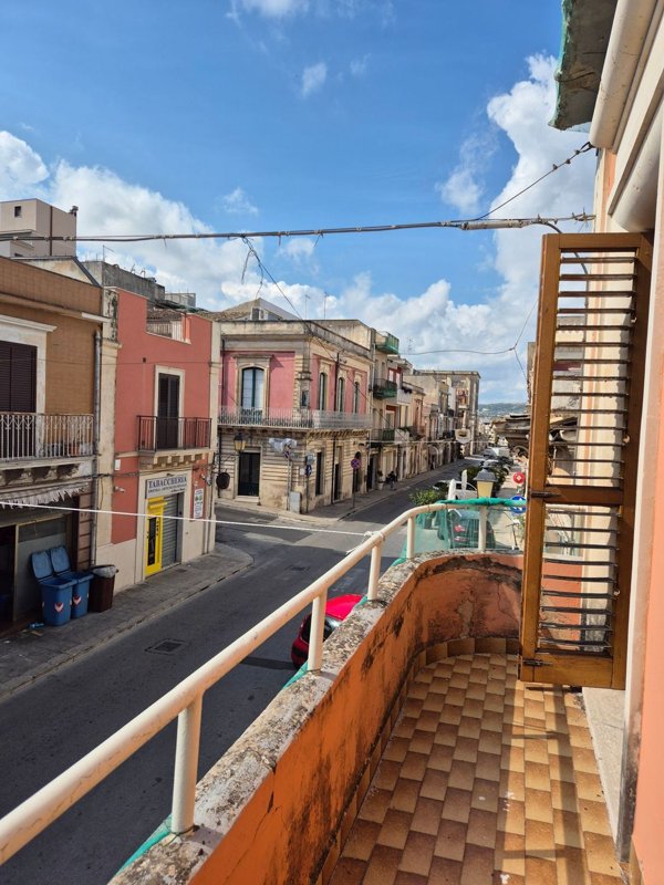 casa indipendente in vendita a Canicattini Bagni