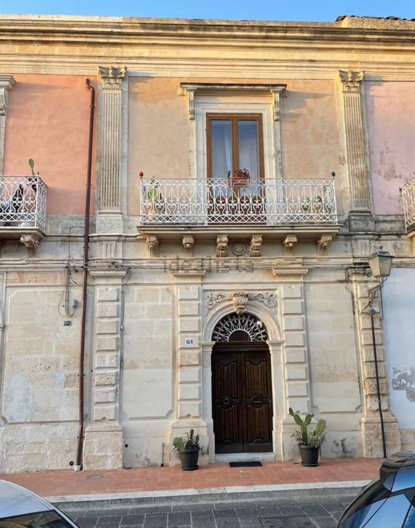 casa indipendente in vendita a Canicattini Bagni