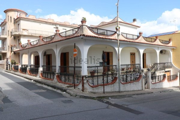 casa indipendente in vendita a Canicattini Bagni