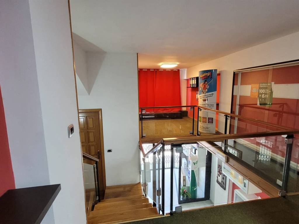 negozio in vendita a Canicattini Bagni