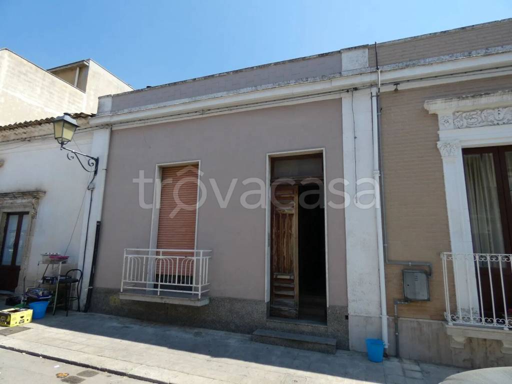 casa indipendente in vendita a Canicattini Bagni
