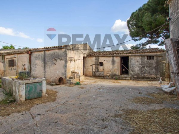 casale in vendita a Canicattini Bagni