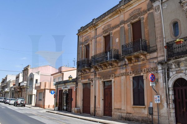 casa indipendente in vendita a Canicattini Bagni