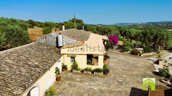 casale in vendita a Canicattini Bagni