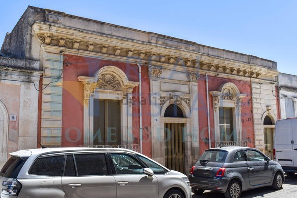 casa indipendente in vendita a Canicattini Bagni