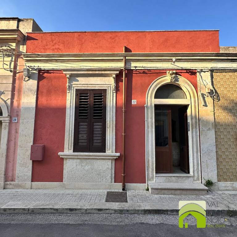 casa indipendente in vendita a Canicattini Bagni