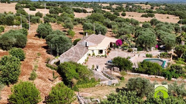 casa indipendente in vendita a Canicattini Bagni