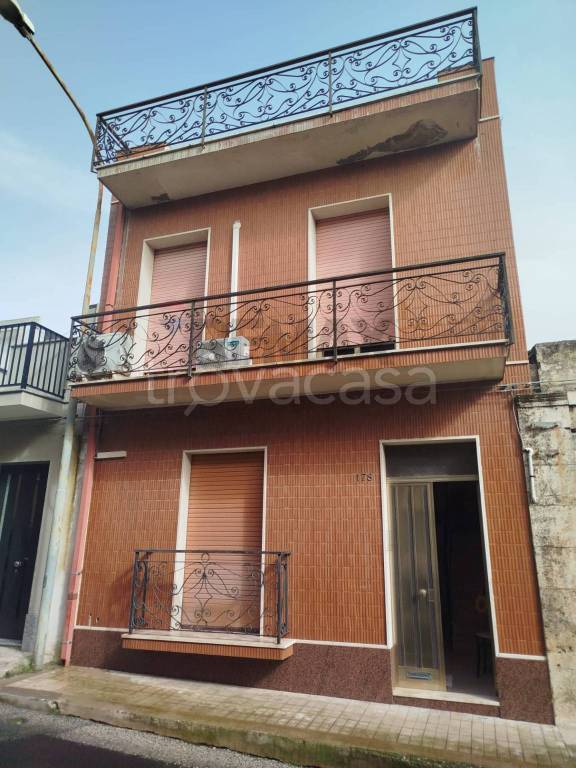 casa indipendente in vendita a Canicattini Bagni