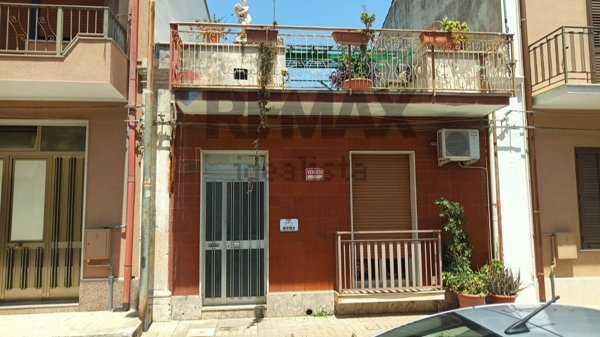 casa indipendente in vendita a Canicattini Bagni