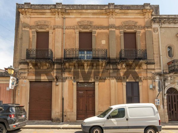 casa indipendente in vendita a Canicattini Bagni