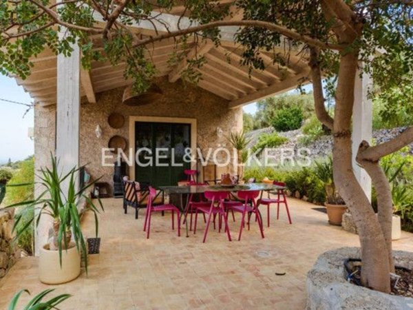 casa indipendente in vendita a Canicattini Bagni