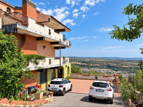 casa indipendente in vendita a Canicattini Bagni