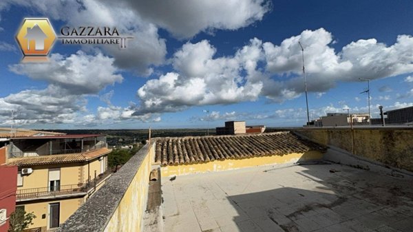 casa indipendente in vendita a Canicattini Bagni