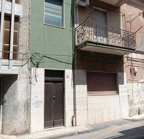 casa indipendente in vendita a Carlentini