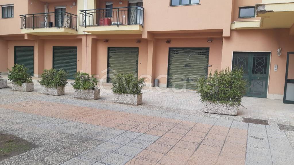 negozio in vendita a Carlentini